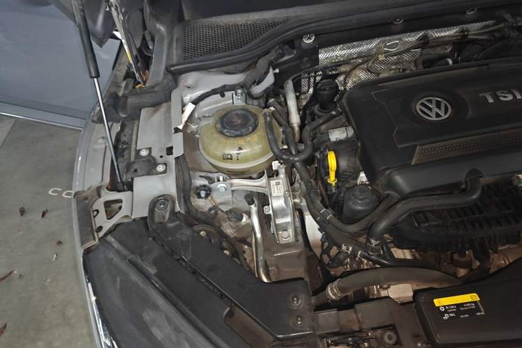 Used Volkswagen FAW-Volkswagen CC 2021 380TSI Striking Edition Engine Bay Right