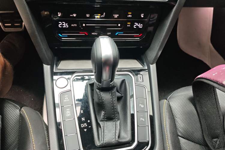 Used Volkswagen FAW-Volkswagen CC 2021 380TSI Striking Edition Gear Lever