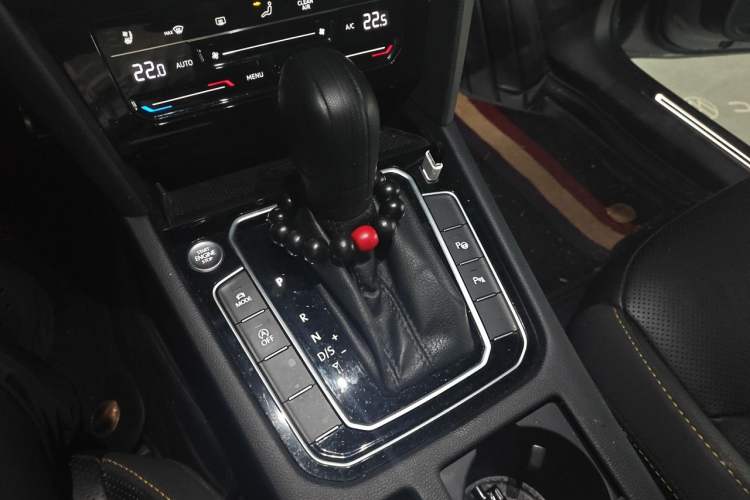 Used Volkswagen FAW-Volkswagen CC 2021 380TSI Striking Edition Gear Lever