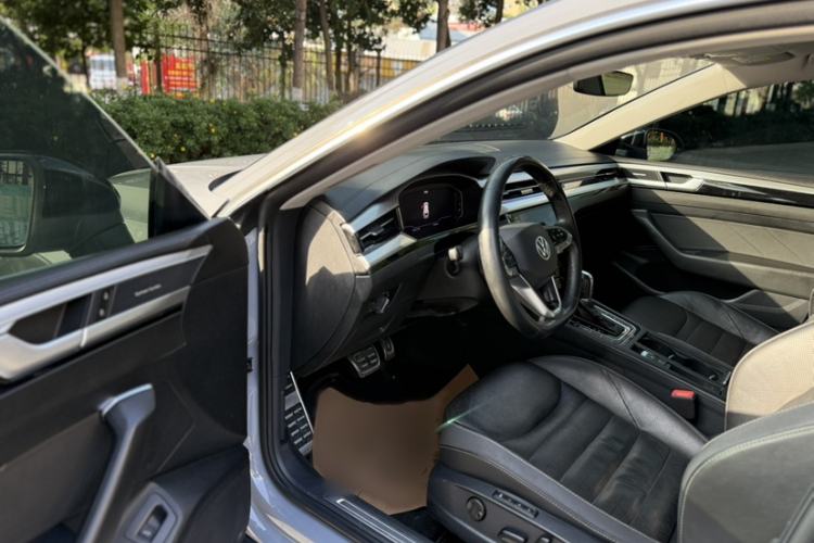Used Volkswagen FAW-Volkswagen CC 2021 Estate Car 380TSI Vizion Edition Interior 3