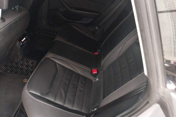 Used Volkswagen FAW-Volkswagen CC 2021 Estate Car 380TSI Vizion Edition Interior 4