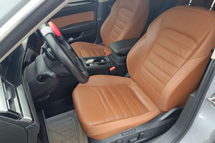 Used Volkswagen FAW-Volkswagen CC 2021 Estate Car 380TSI Vizion Edition Left Front Seat