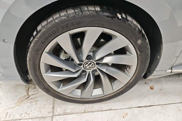 Used Volkswagen FAW-Volkswagen CC 2021 380TSI Striking Edition Left Front Wheel Hub