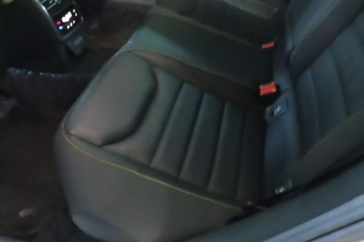 Used Volkswagen FAW-Volkswagen CC 2021 380TSI Striking Edition Left Rear Seat