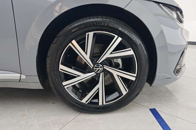 Used Volkswagen FAW-Volkswagen CC 2021 330TSI Ignite Edition Left Rear Wheel Hub