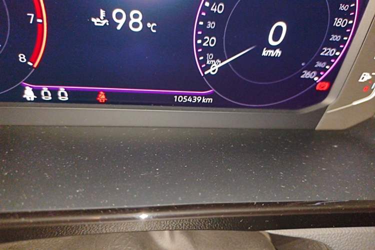 Used Volkswagen FAW-Volkswagen CC 2021 380TSI Striking Edition Odometer Close Up