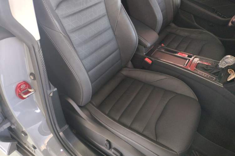 Used Volkswagen FAW-Volkswagen CC 2021 Estate Car 380TSI Vizion Edition Right Front Seat