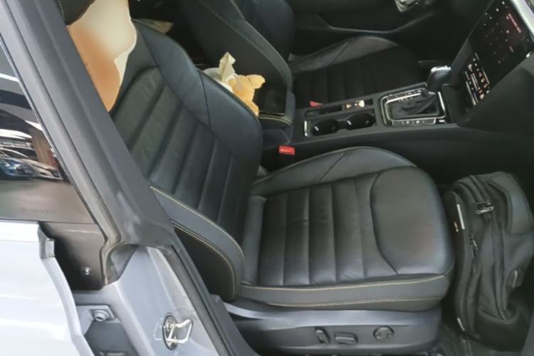 Used Volkswagen FAW-Volkswagen CC 2021 380TSI Striking Edition Right Front Seat