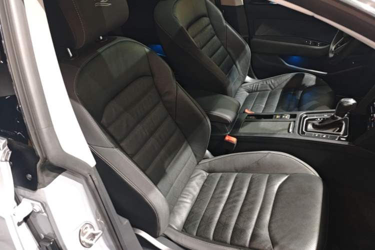 Used Volkswagen FAW-Volkswagen CC 2021 380TSI Striking Edition Right Front Seat