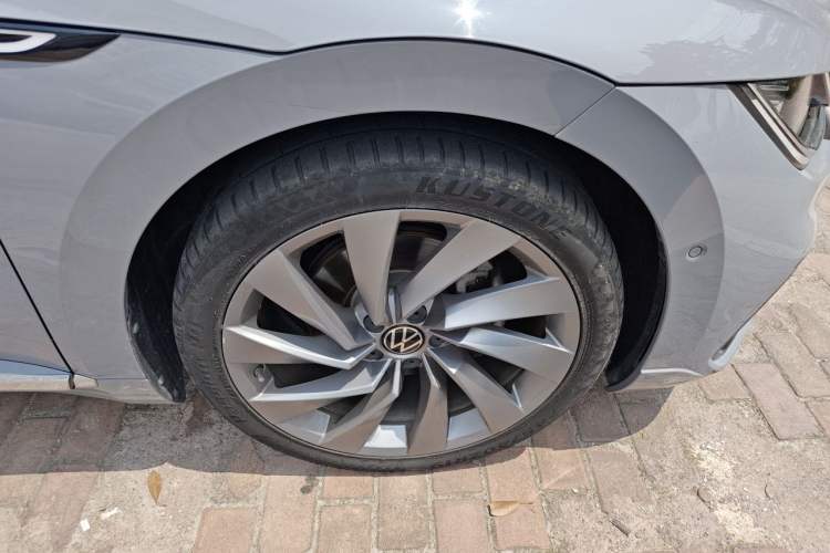 Used Volkswagen FAW-Volkswagen CC 2021 380TSI Striking Edition Right Front Wheel Hub