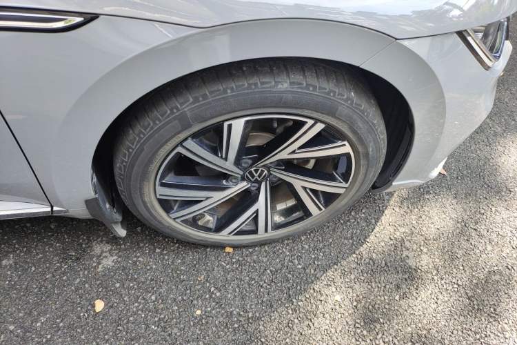 Used Volkswagen FAW-Volkswagen CC 2021 330TSI Ignite Edition Right Front Wheel Hub