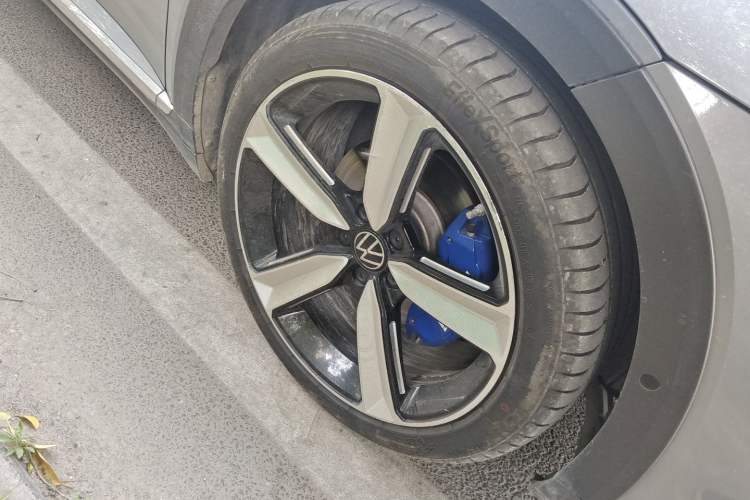 Used Volkswagen FAW-Volkswagen CC 2021 Estate Car 380TSI Vizion Edition Right Front Wheel Hub