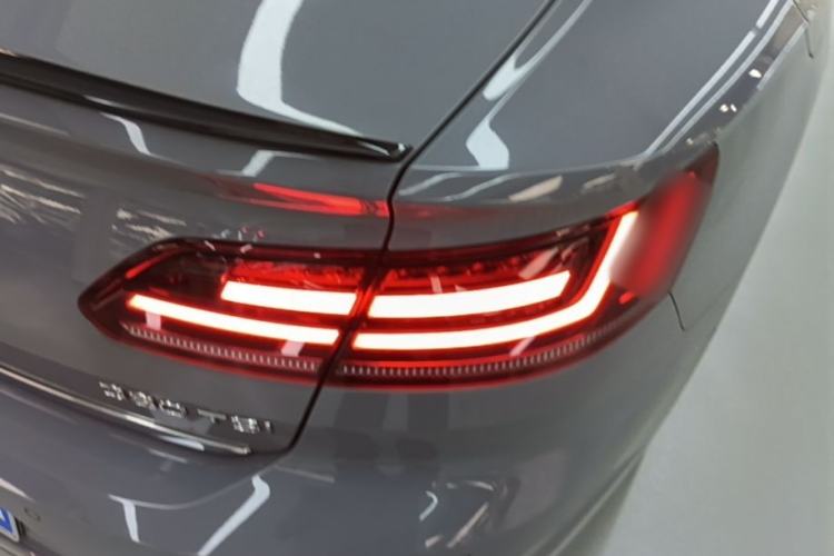 Used Volkswagen FAW-Volkswagen CC 2021 380TSI Striking Edition Right Rear Taillight