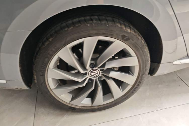 Used Volkswagen FAW-Volkswagen CC 2021 380TSI Striking Edition Right Rear Wheel Hub