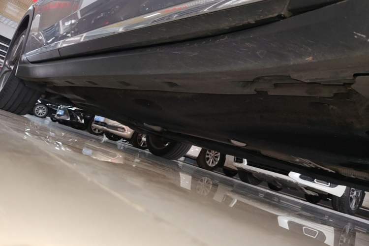 Used Volkswagen FAW-Volkswagen CC 2021 Estate Vehicle 380TSI Vizzion Edition Right Side Sill