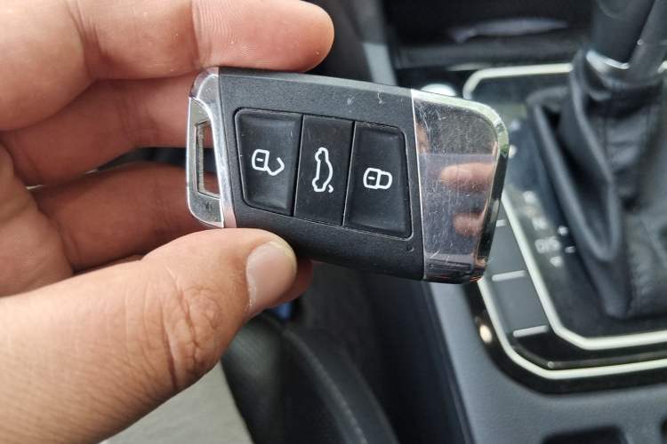 Used Volkswagen FAW-Volkswagen CC 2021 Estate Car 380TSI Vizion Edition Vehicle Key