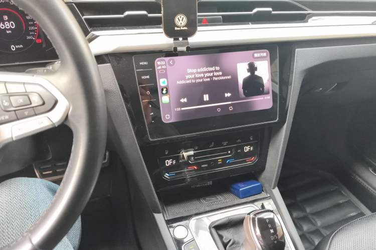 Used Volkswagen FAW-Volkswagen CC 2021 Estate Vehicle 380TSI Vizzion Edition Audio And AC Panel