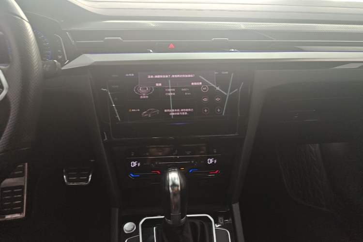 Used Volkswagen FAW-Volkswagen CC 2021 380TSI Striking Edition Audio And AC Panel