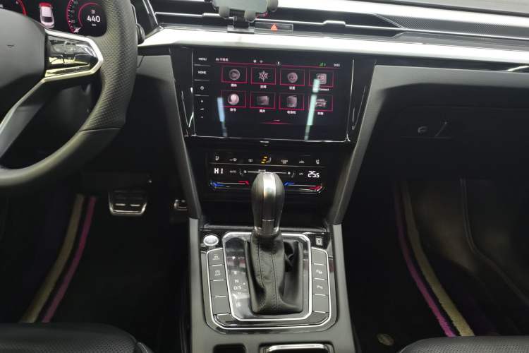 Used Volkswagen FAW-Volkswagen CC 2021 380TSI Striking Edition Audio And AC Panel