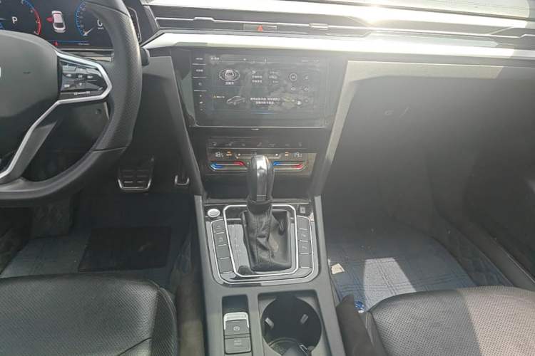 Used Volkswagen FAW-Volkswagen CC 2021 380TSI Striking Edition Audio And AC Panel