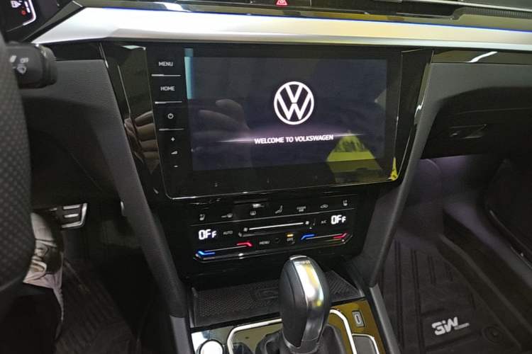 Used Volkswagen FAW-Volkswagen CC 2021 380TSI Striking Edition Audio And AC Panel
