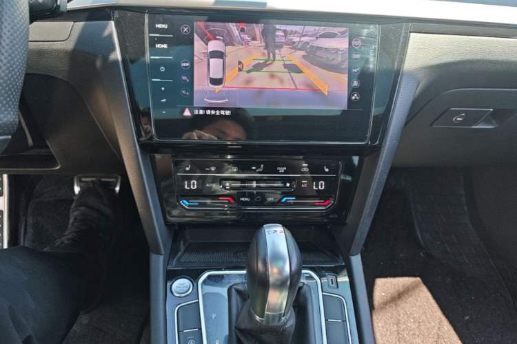 Used Volkswagen FAW-Volkswagen CC 2021 330TSI Ignite Edition Audio And AC Panel