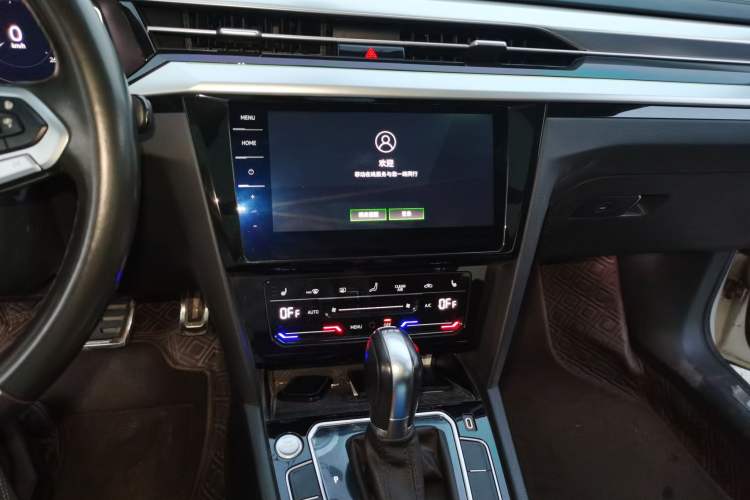 Used Volkswagen FAW-Volkswagen CC 2021 Estate Car 330TSI Hunter Vision Edition Audio And AC Panel