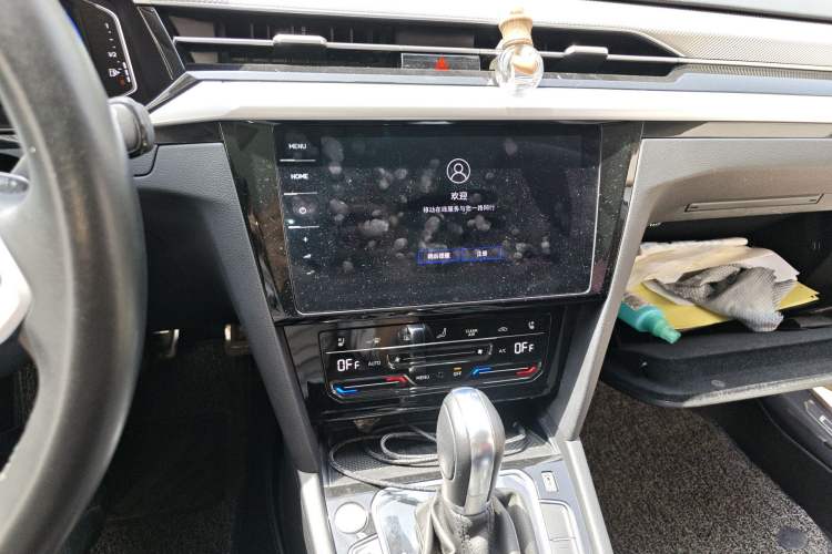 Used Volkswagen FAW-Volkswagen CC 2021 Estate Car 380TSI Vizion Edition Audio And AC Panel