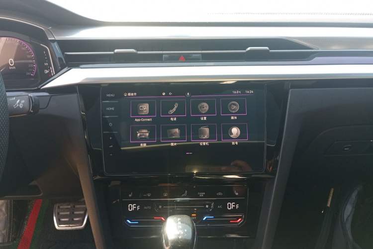 Used Volkswagen FAW-Volkswagen CC 2021 330TSI Ignite Edition Audio And AC Panel