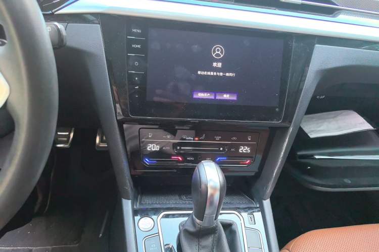 Used Volkswagen FAW-Volkswagen CC 2021 Estate Vehicle 380TSI Vizzion Edition Audio And AC Panel