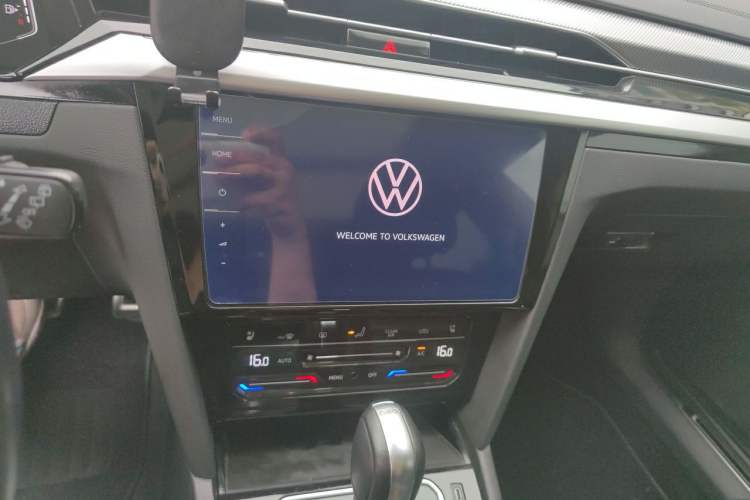 Used Volkswagen FAW-Volkswagen CC 2021 Estate Car 380TSI Vizion Edition Audio And AC Panel