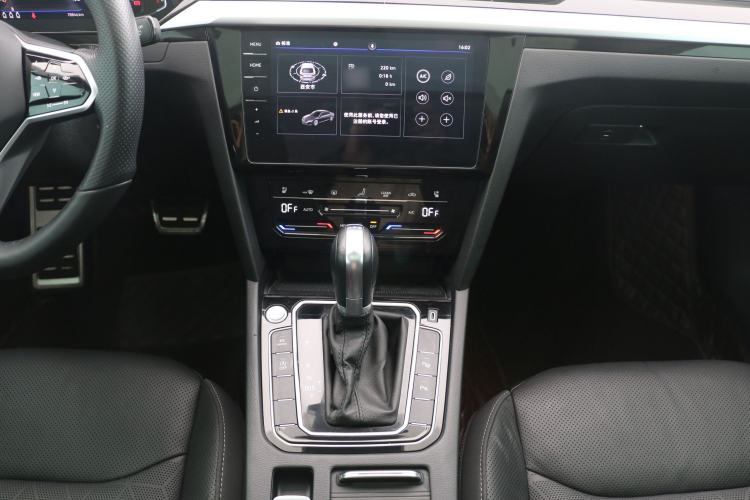 Used Volkswagen FAW-Volkswagen CC 2021 380TSI Striking Edition Audio And AC Panel
