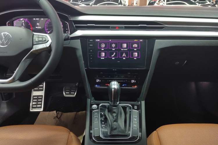 Used Volkswagen FAW-Volkswagen CC 2021 Estate Car 380TSI Vizion Edition Audio And AC Panel