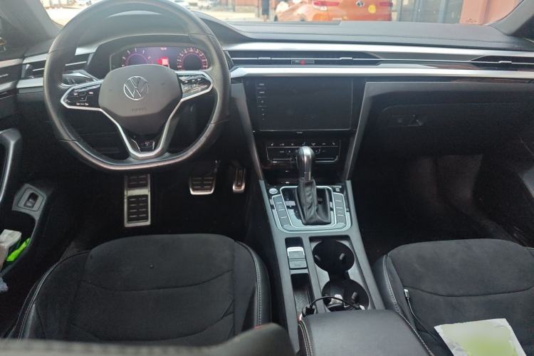 Used Volkswagen FAW-Volkswagen CC 2021 330TSI Ignite Edition Center Console