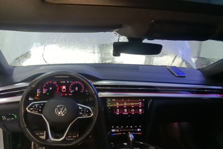 Used Volkswagen FAW-Volkswagen CC 2021 380TSI Striking Edition Center Console