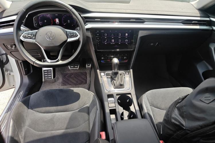 Used Volkswagen FAW-Volkswagen CC 2021 Estate Car 330TSI Hunter Vision Edition Center Console