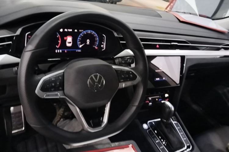 Used Volkswagen FAW-Volkswagen CC 2021 380TSI Brilliant Edition Center Console