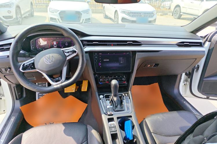 Used Volkswagen FAW-Volkswagen CC 2021 380TSI Striking Edition 30th Anniversary Model Center Console