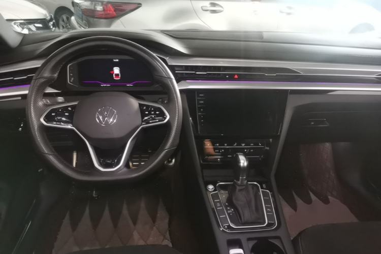 Used Volkswagen FAW-Volkswagen CC 2021 330TSI Ignite Edition Center Console