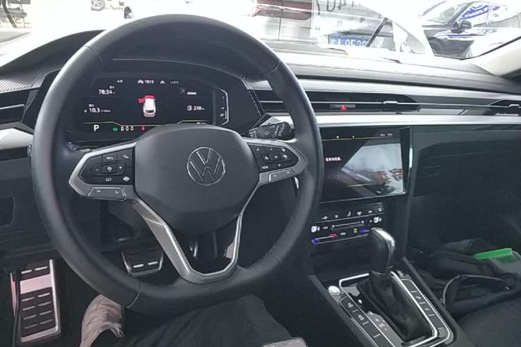 Used Volkswagen FAW-Volkswagen CC 2021 Estate Car 380TSI Vizion Edition Center Console