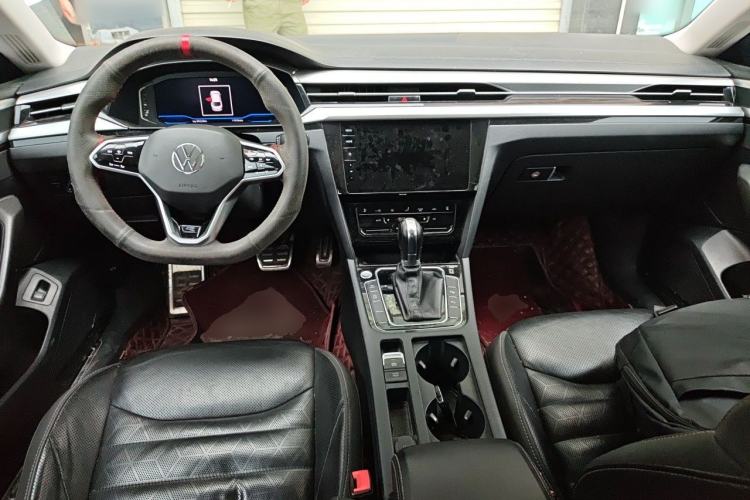 Used Volkswagen FAW-Volkswagen CC 2021 380TSI Striking Edition Center Console