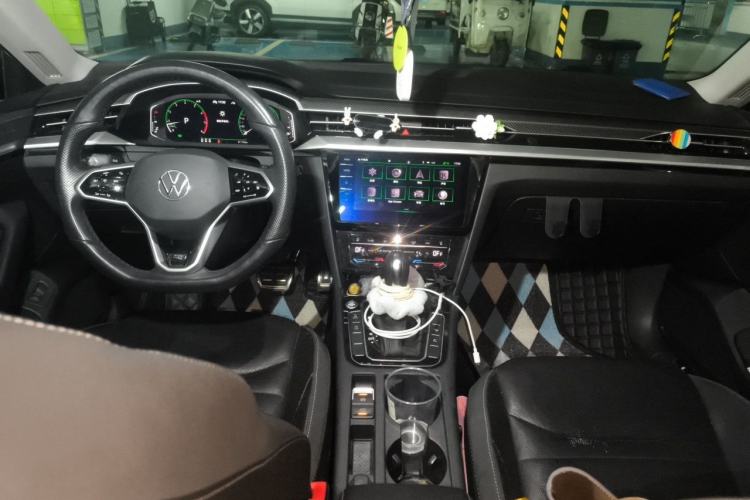 Used Volkswagen FAW-Volkswagen CC 2021 380TSI Brilliant Edition Center Console