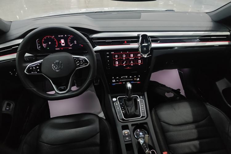 Used Volkswagen FAW-Volkswagen CC 2021 380TSI Striking Edition Center Console