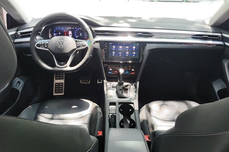 Used Volkswagen FAW-Volkswagen CC 2021 380TSI Striking Edition Center Console