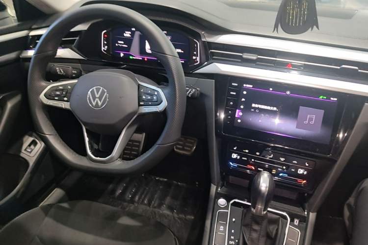 Used Volkswagen FAW-Volkswagen CC 2021 Estate Car 330TSI Hunter Vision Edition Center Console