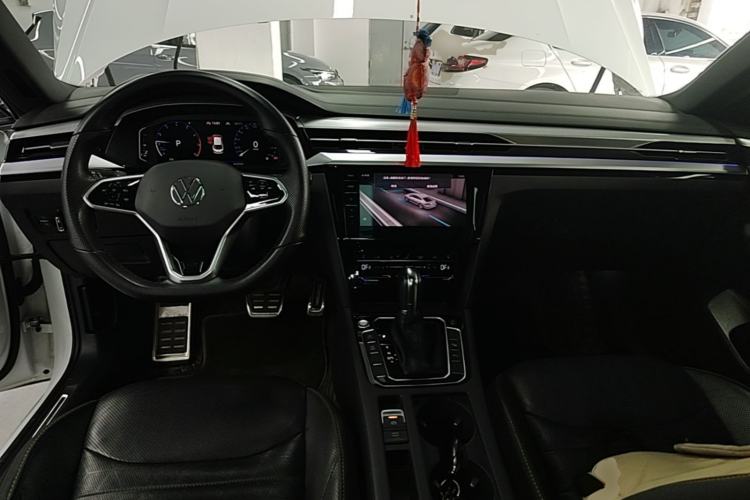 Used Volkswagen FAW-Volkswagen CC 2021 380TSI Striking Edition Center Console