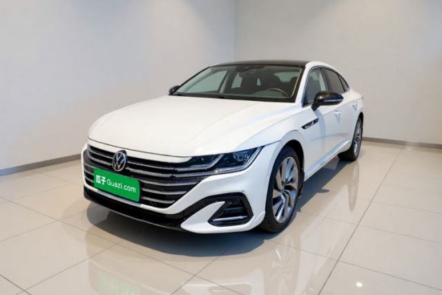 Volkswagen FAW-Volkswagen CC 2021 380TSI Striking Edition مستعملة