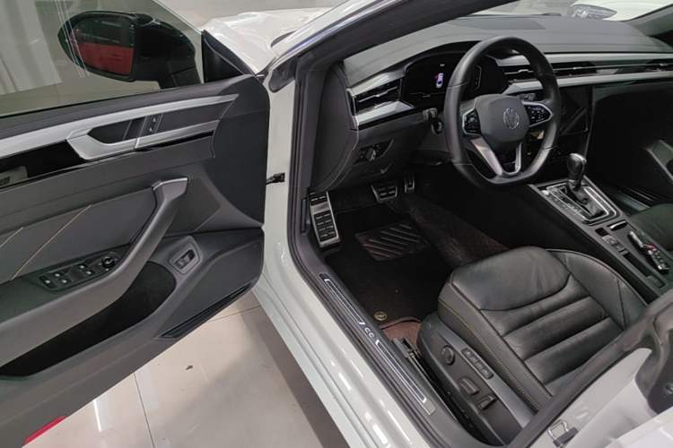 Used Volkswagen FAW-Volkswagen CC 2021 380TSI Striking Edition Driver Seat