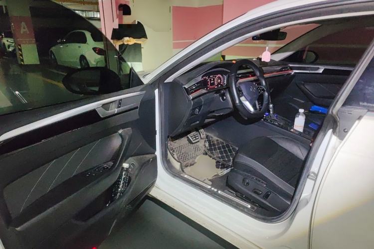 Used Volkswagen FAW-Volkswagen CC 2021 380TSI Striking Edition Driver Seat