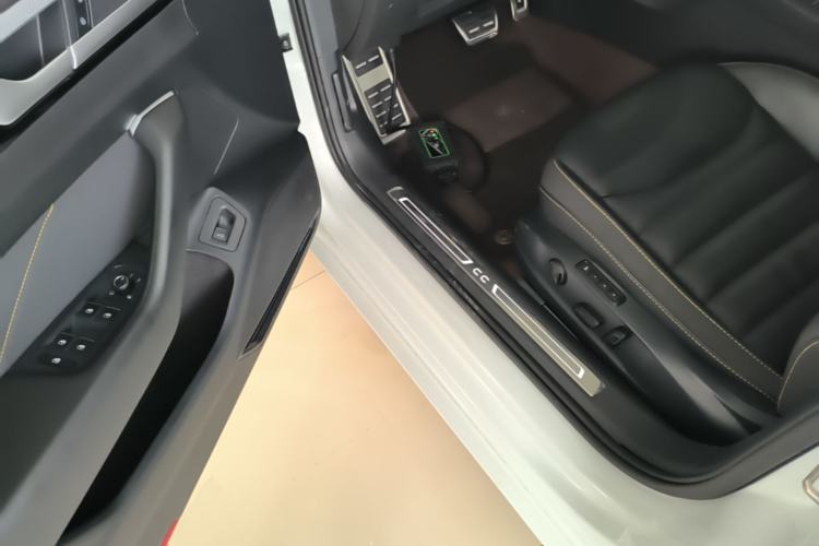 Used Volkswagen FAW-Volkswagen CC 2021 380TSI Striking Edition Driver Seat